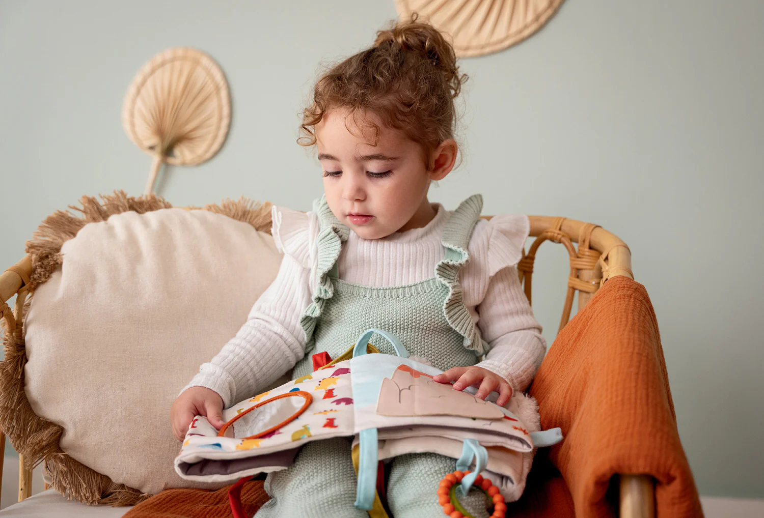 Babys First 2-in-1 Dino Activity Book - Image 10