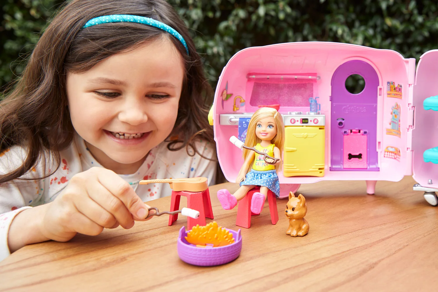Barbie Club Chelsea Camper Playset - Image 4