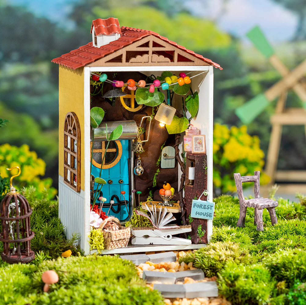 DIY Miniature House Kit: Borrowed Garden - Image 2