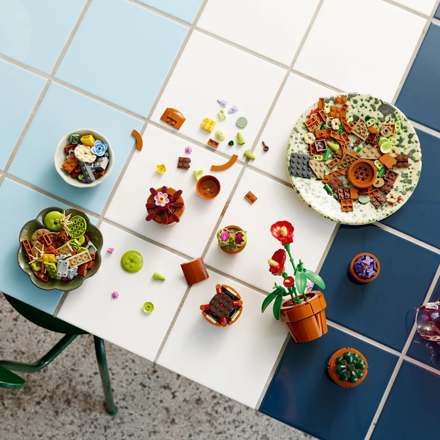 LEGO® Icons: Tiny Plants - Image 8