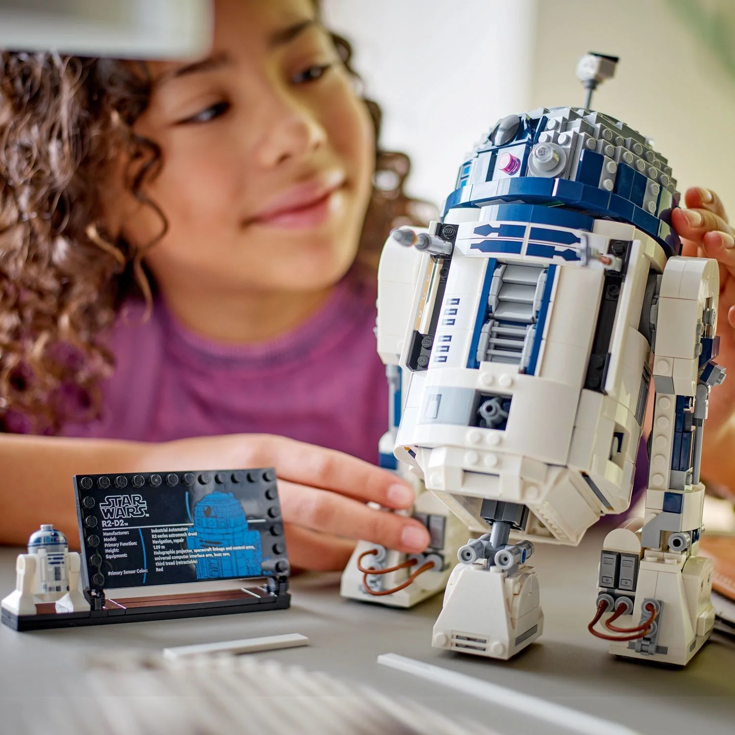 LEGO® Star Wars™: R2-D2™ - Image 2