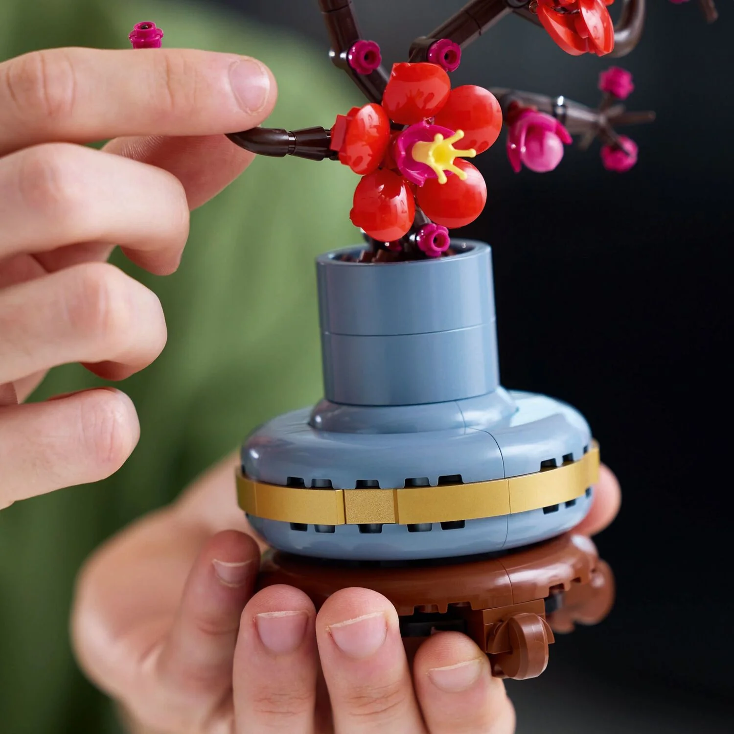 LEGO Botanicals: Plum Blossom - Image 6