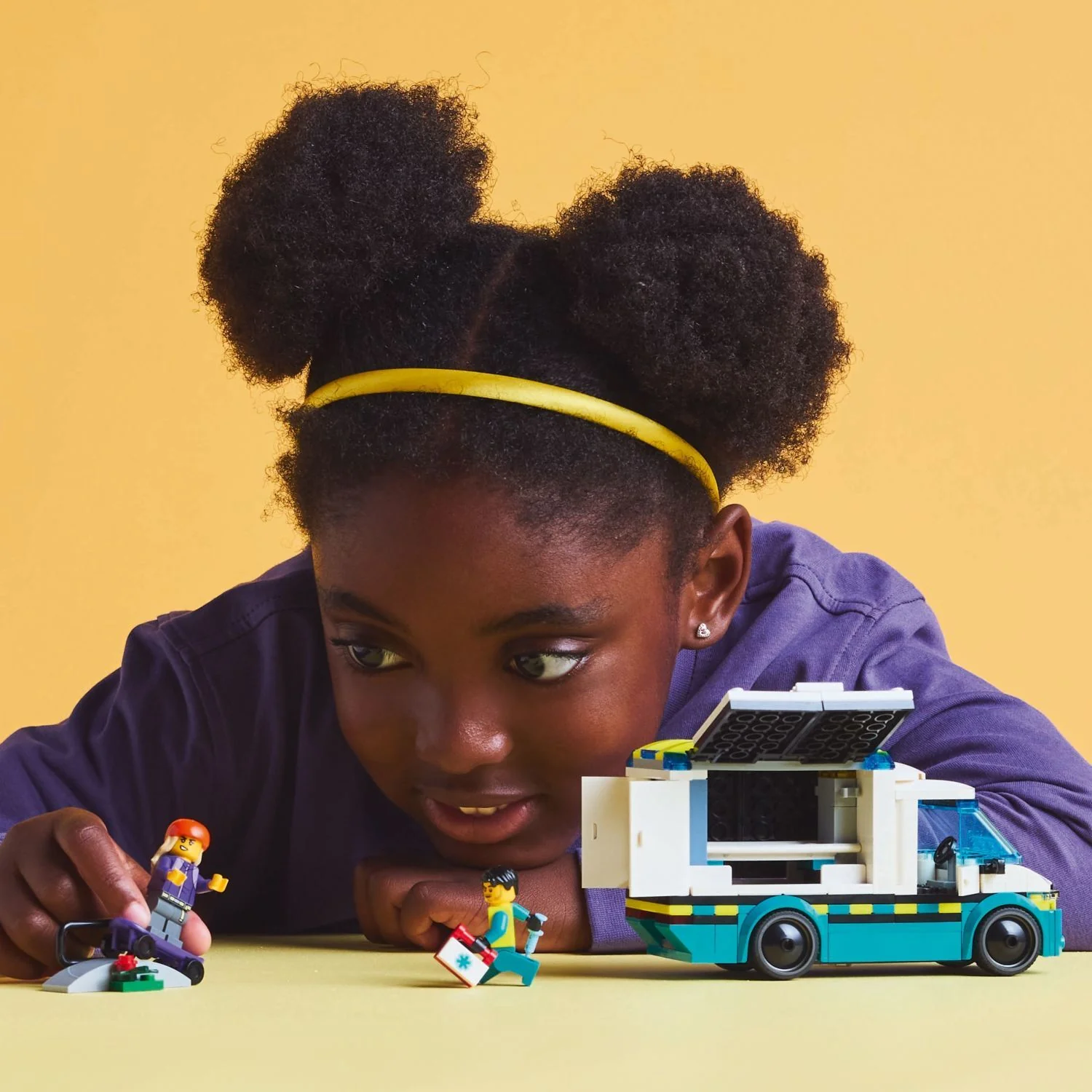 LEGO City Great Vehicles: Emergency Ambulance - Image 8