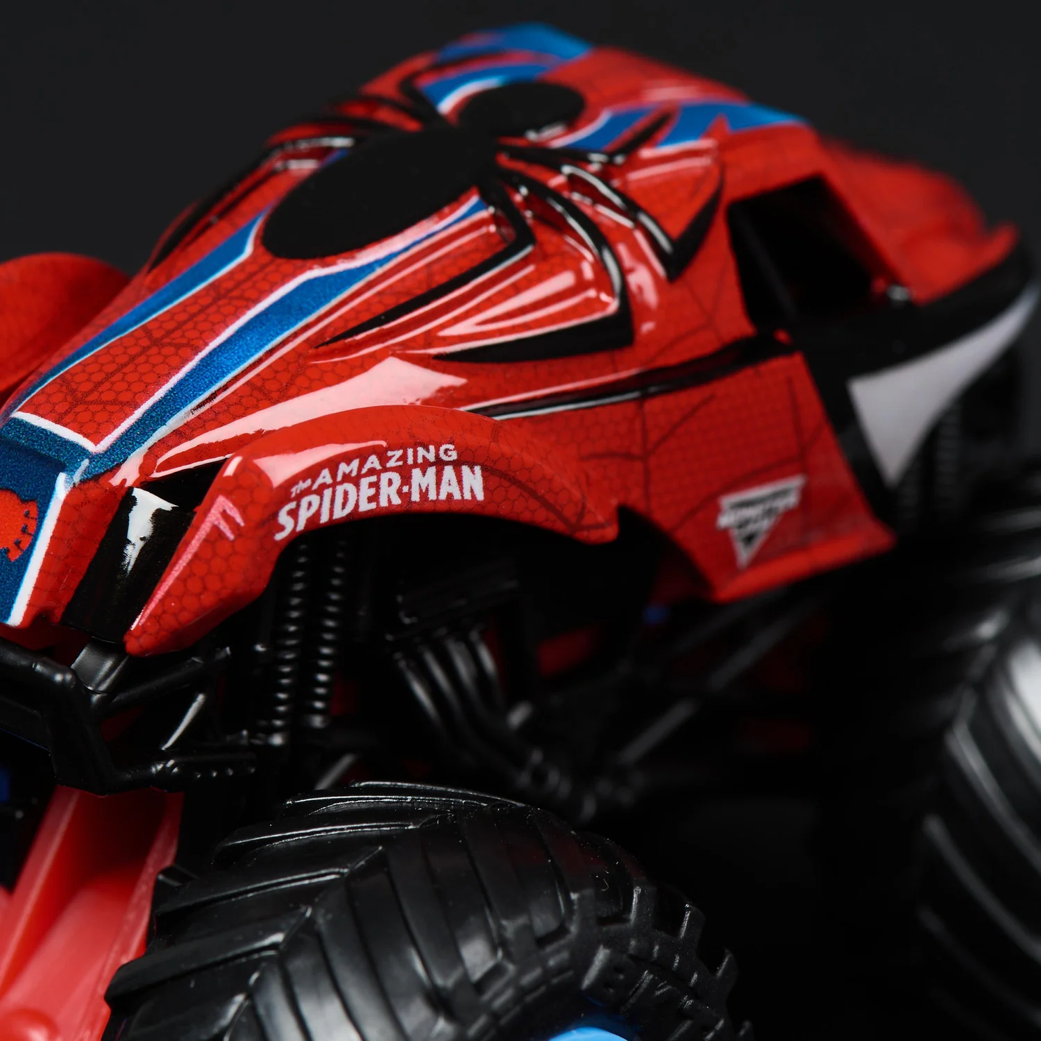 Monster Jam Marvel Iron Man Vs. War Machine - Image 8