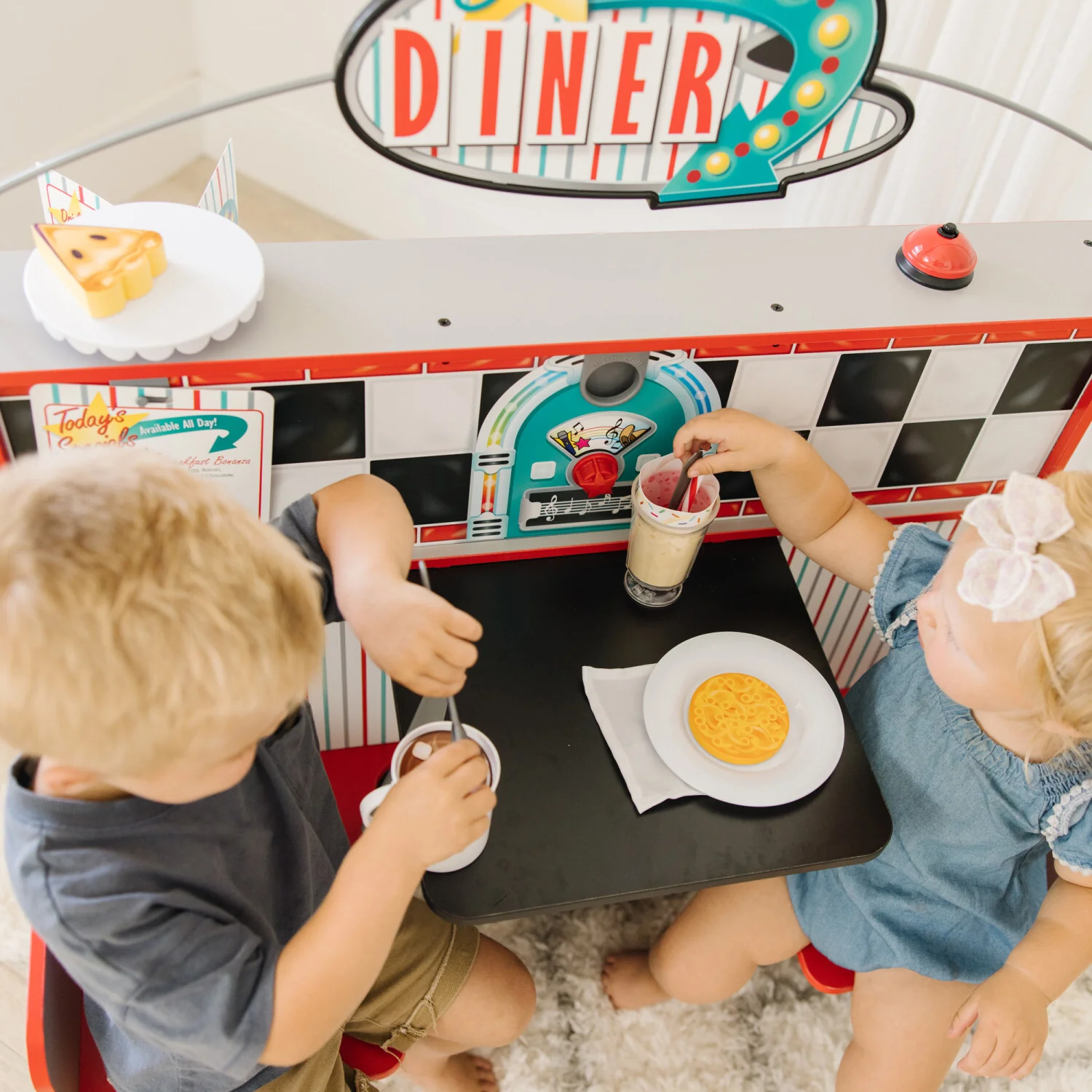 Star Diner Restaurant Play Set - Image 10
